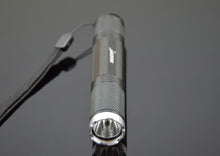 Load image into Gallery viewer, Mastiff B2 3Watt XR-E Q5 LED 200 Lumens 1-Mode Lamp Mini Flashlight Torch
