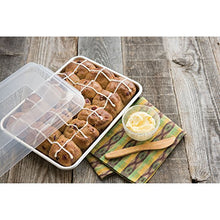 Load image into Gallery viewer, Nordic Ware Natural Aluminum Commercial Baker&#39;s Quarter Sheet with Lid
