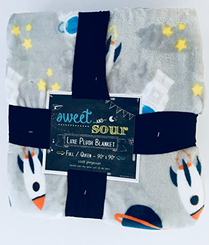 Spaceships/Spacemen/Stars and Planets Full/Queen Luxe Plush Blanket/Throw