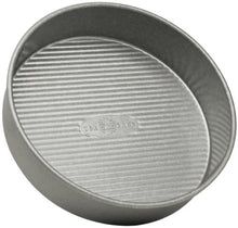 Load image into Gallery viewer, USA Pan Bakeware Round Cake Pan, 8 inch, Nonstick &amp; Quick Release Coating, Made in the USA from Aluminized Steel
